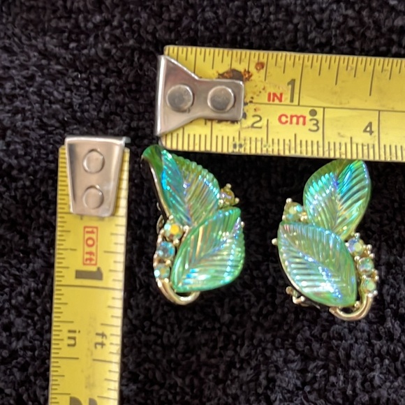 Stunning Set Of Vintage Lisner Clip On Earrings - Picture 3 of 3
